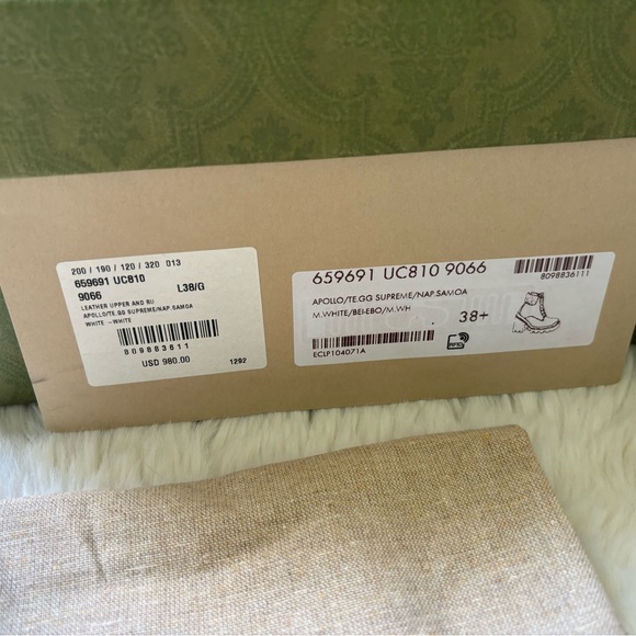 Gucci women boots size 38 great condition white and tan color - Picture 3 of 6